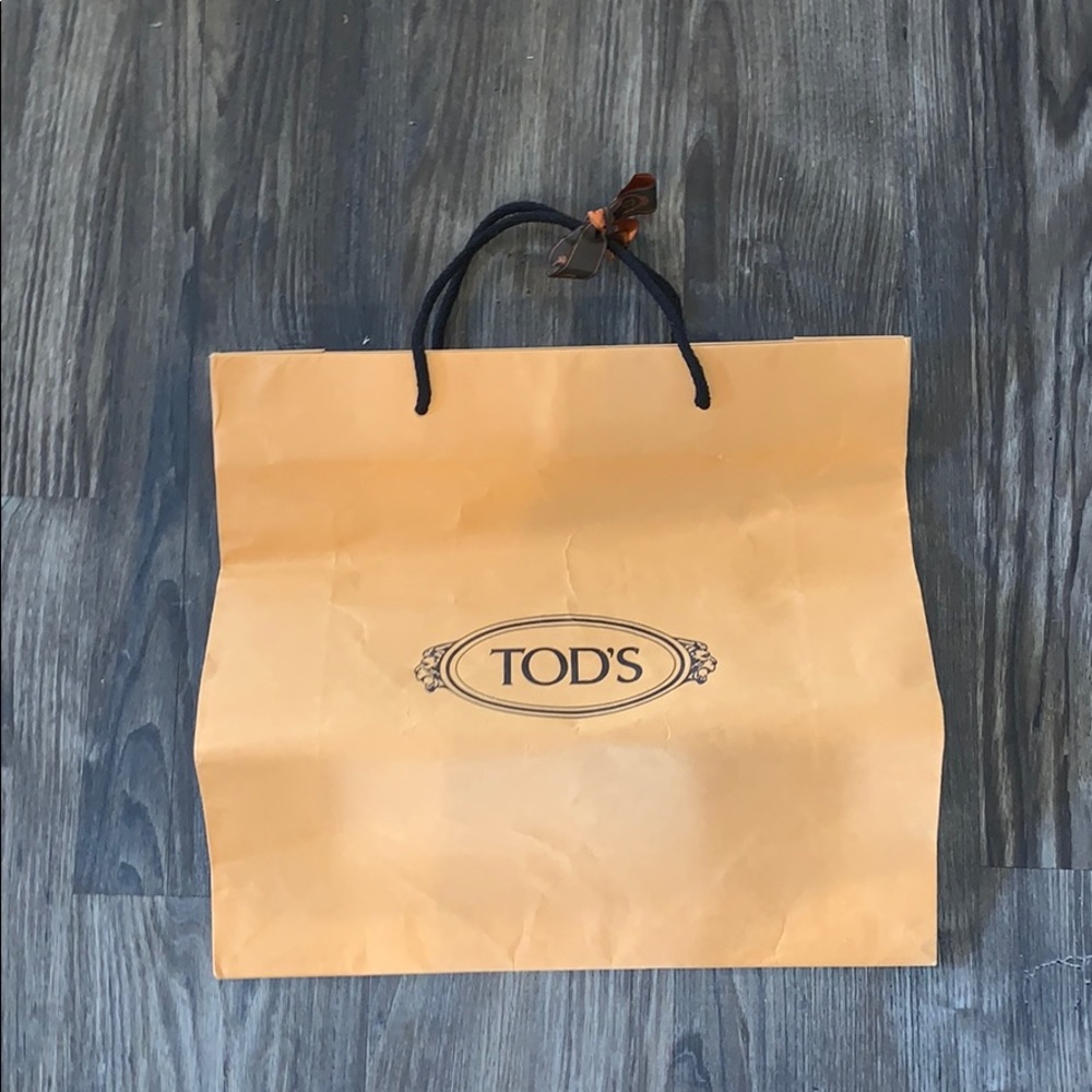3/$15 Tod’s Shopping Bag